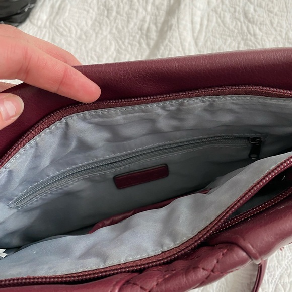 Nicole bag. Crossbody bag. Burgundy color. Perfect condition - Picture 3 of 4